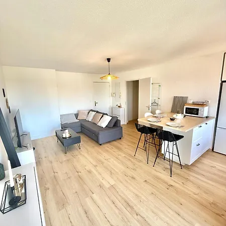 T2 Moderne - Parking - St-martin-du-touch Apartmán *