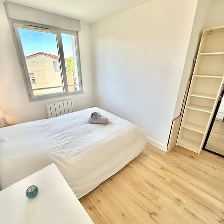 T2 Moderne - Parking - St-martin-du-touch