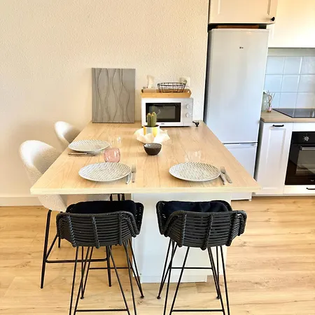 Apartmán T2 Moderne - Parking - St-martin-du-touch *